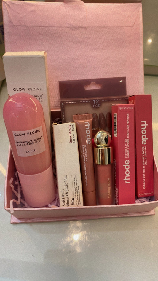 Girly essentials Box
