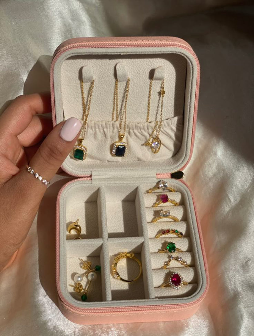 Jewelry & organizers