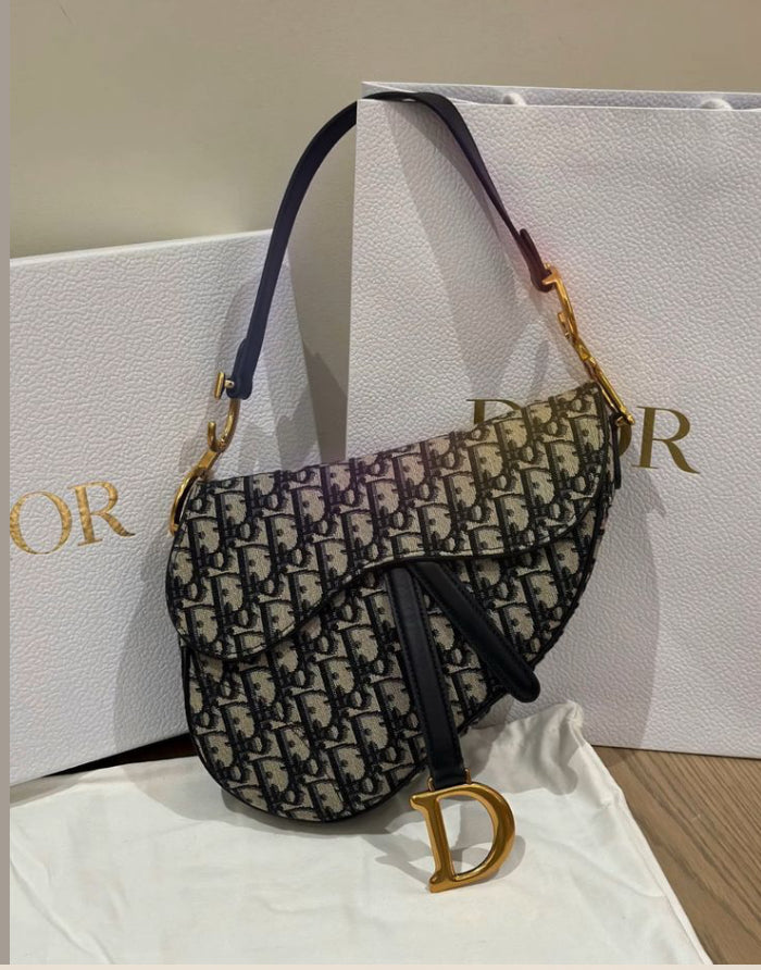 Dior hand bag , elegant shoulder bag for womens