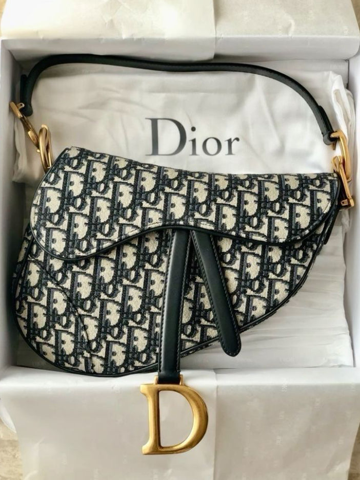 Dior hand bag , elegant shoulder bag for womens