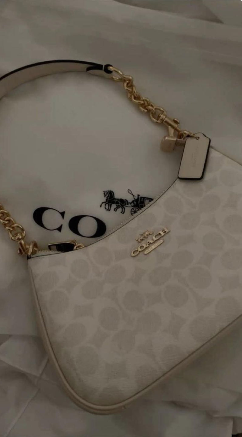 White Coach Shoulder Bag – Classic Leather Designer Purse for Women